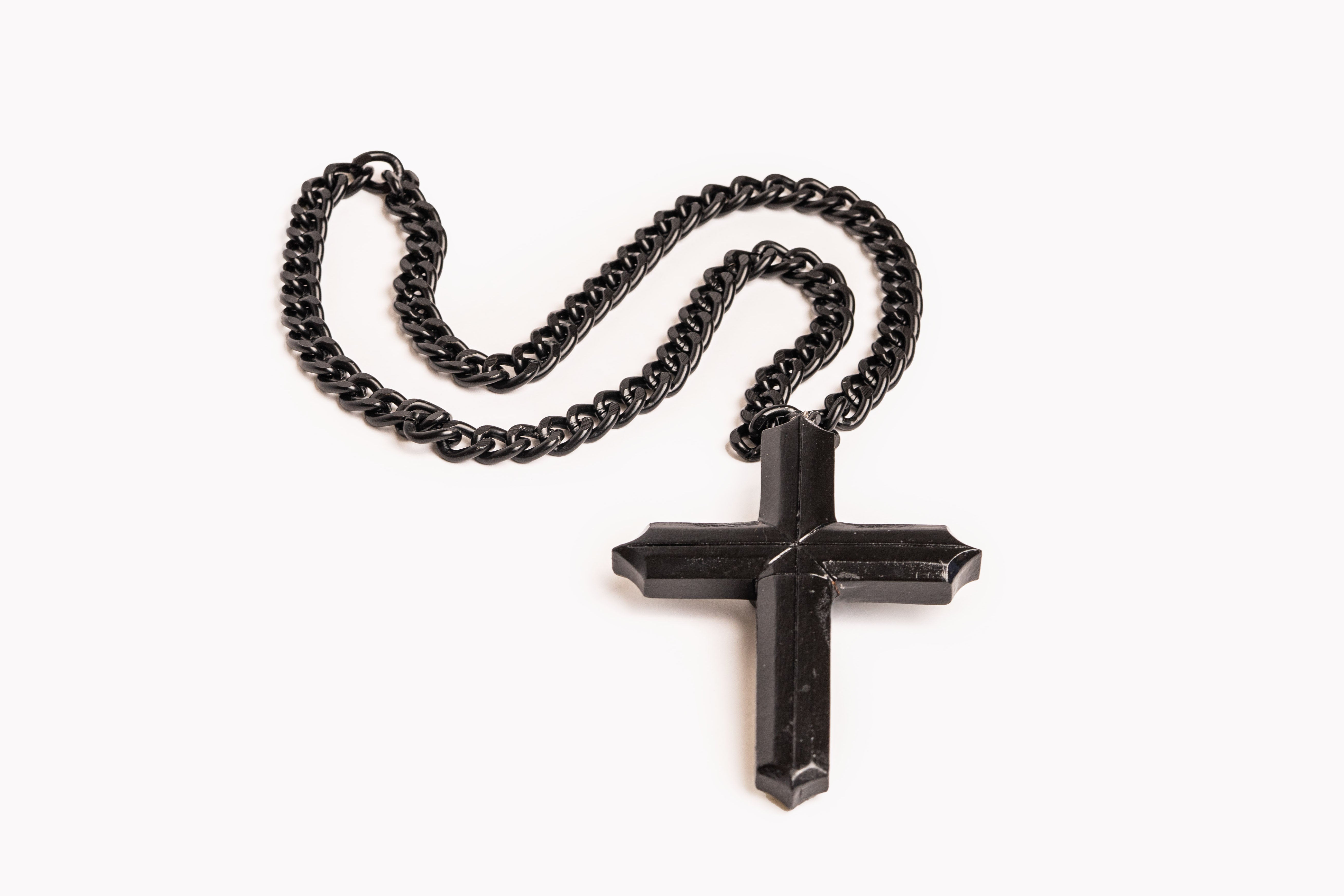 Noir Crux Necklace